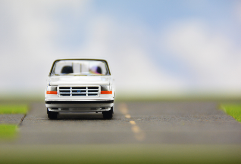 Illustration for article titled Truckin' Tuesday: Johnny Lightning 1993 Ford Lightning
